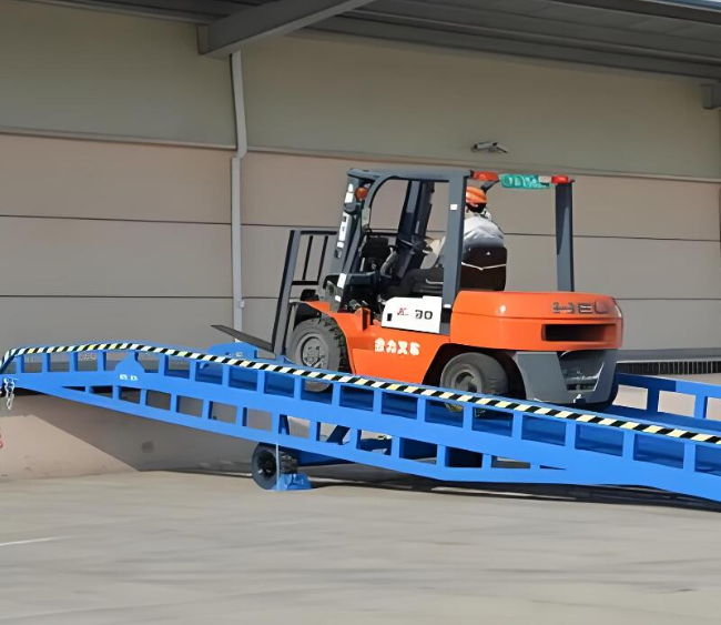 那曲移动式卸货平台（叉车用）